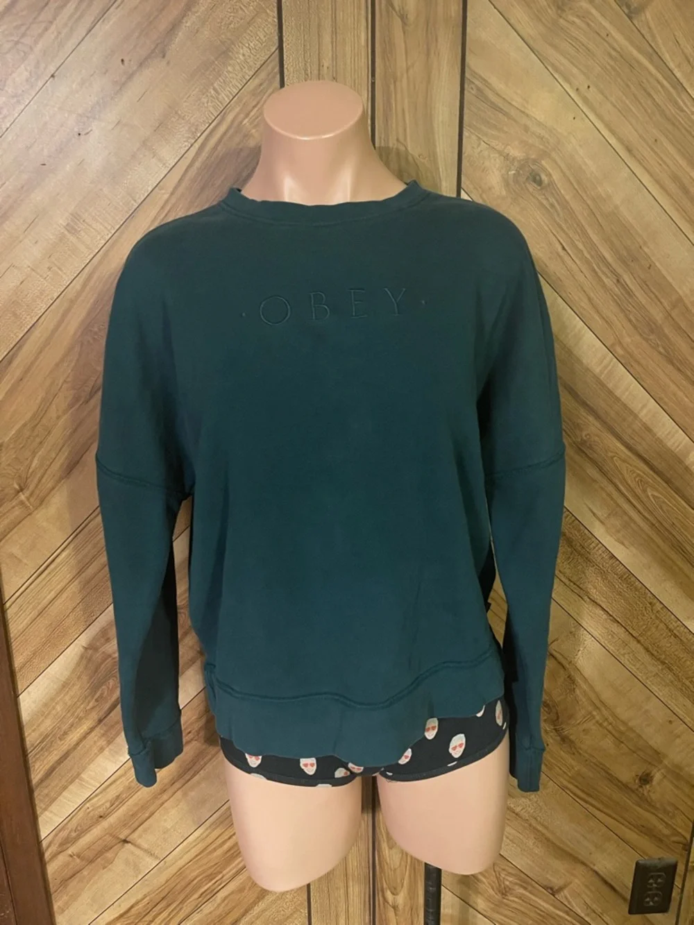 Obey Worldwide Women’s Small Hunter Green Embroidered Logo Sweatshirt